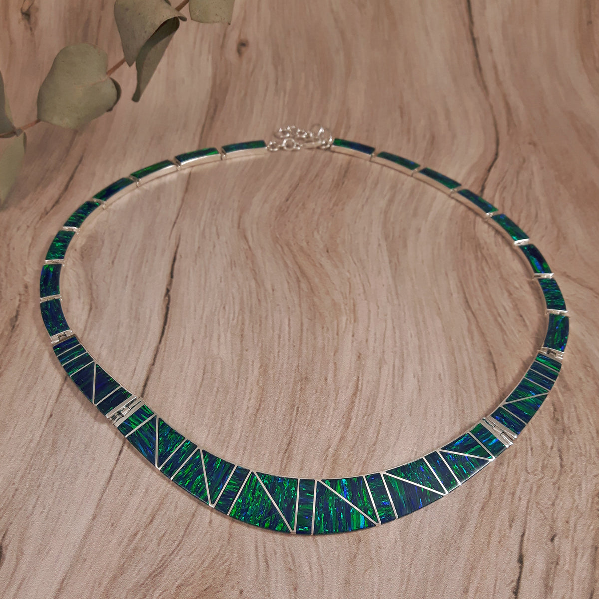Flinder Nouveau Emerald Necklace