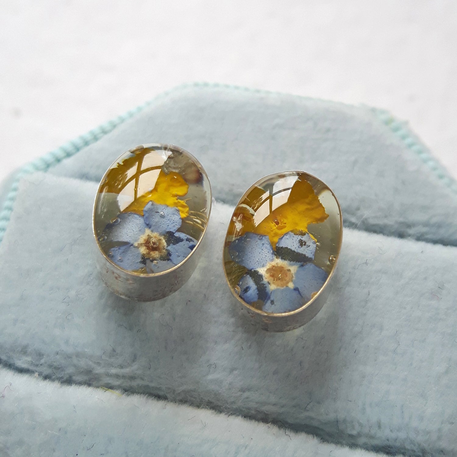 Flores Multi Oval Stud Earrings