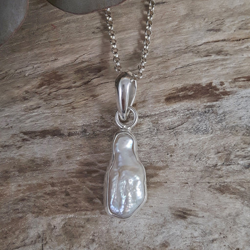Luminous Biwa Pearl Pendant