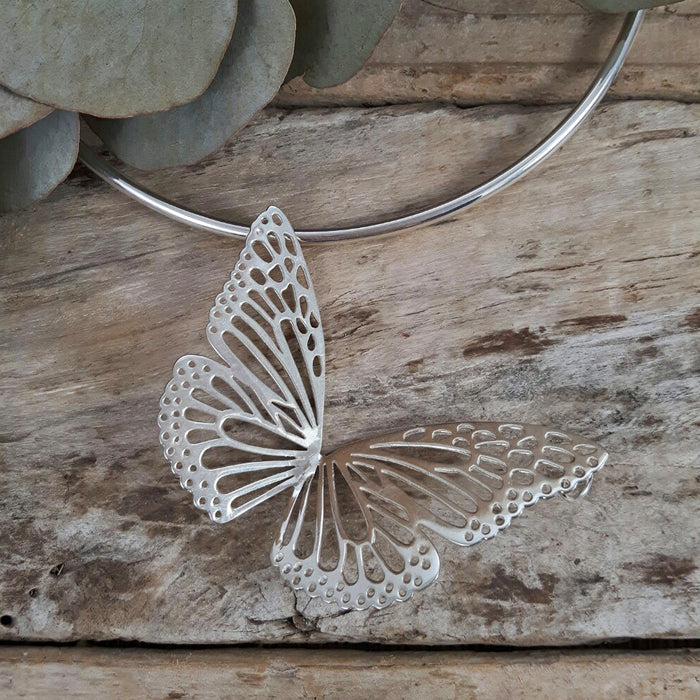 Monarca Large Butterfly Pendant