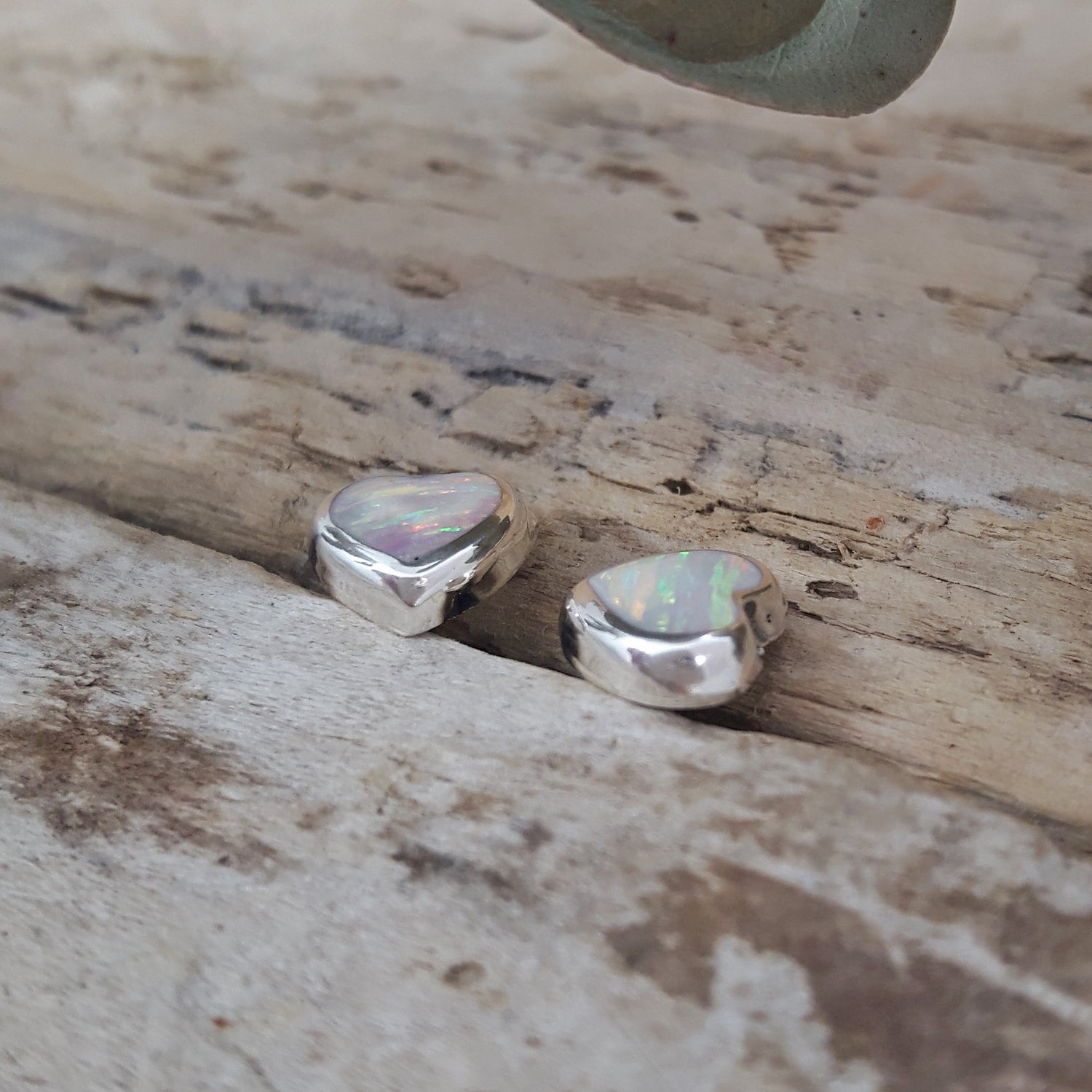Flinder Heart White Small Stud Earrings