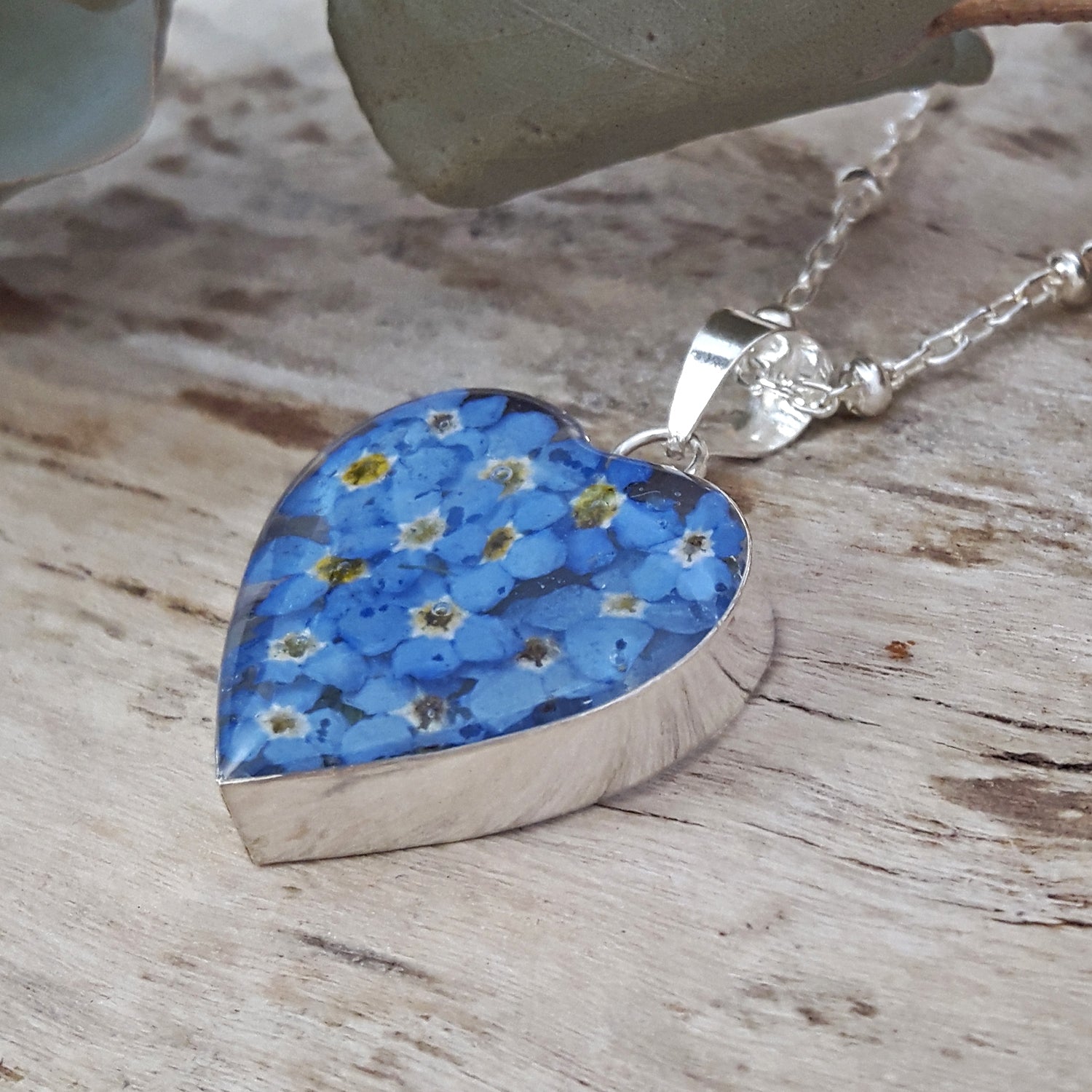 Flores Forget-Me-Not Heart Medium Pendant