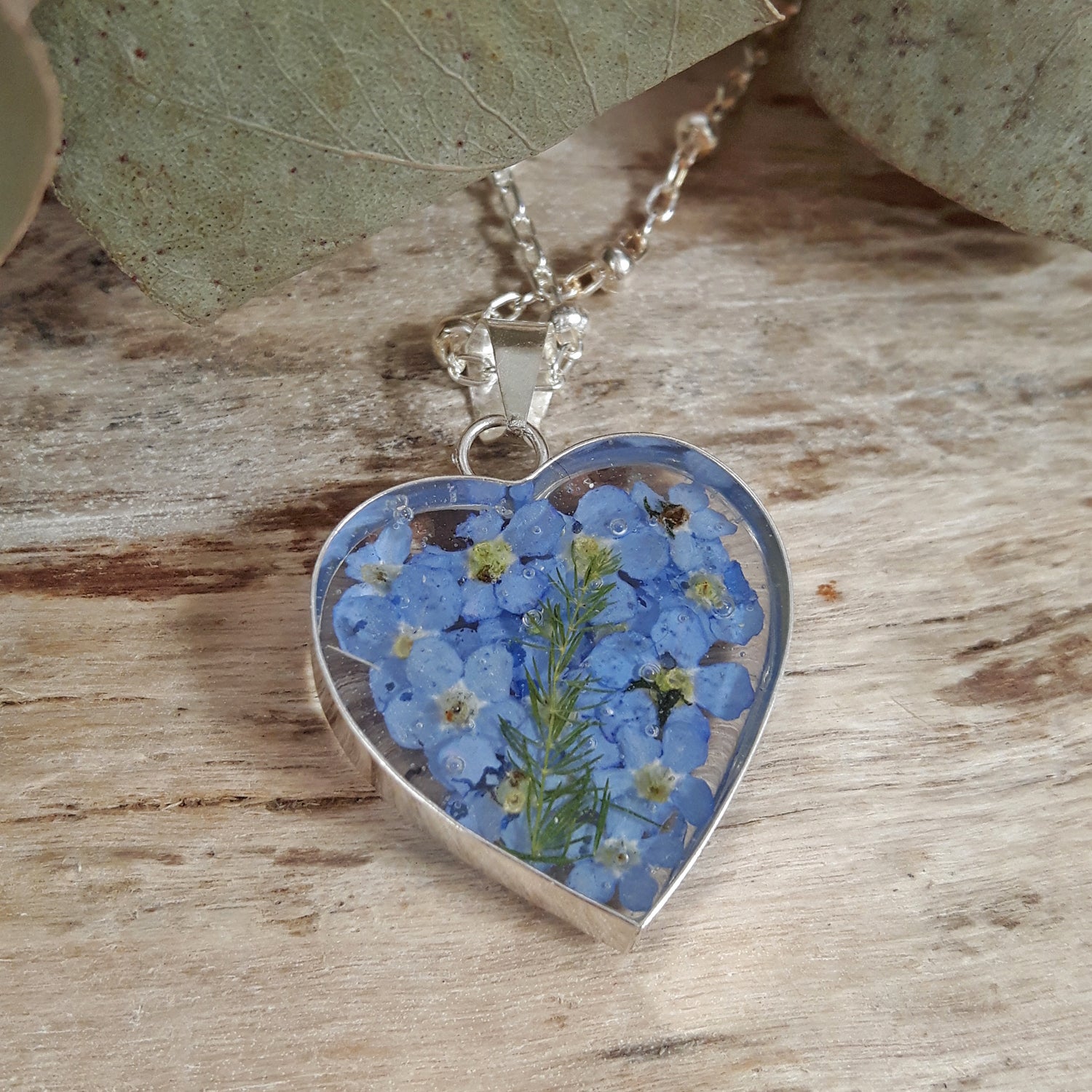 Flores Forget-Me-Not Heart Medium Pendant
