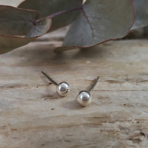 Pea Polished Tiny Stud Earrings