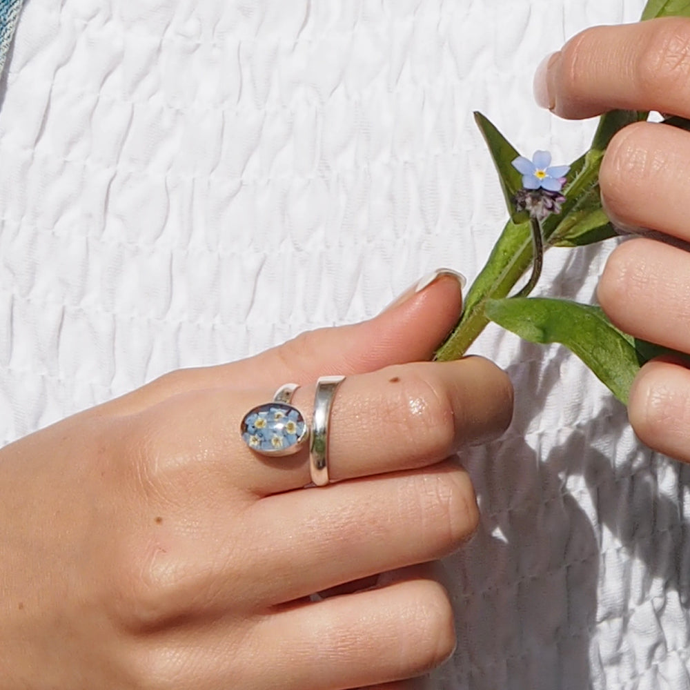 Flores Forget-Me-Not Adjustable Ring