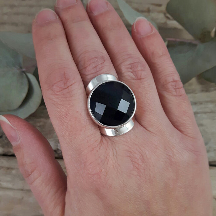 Elegancia Round Onyx Ring