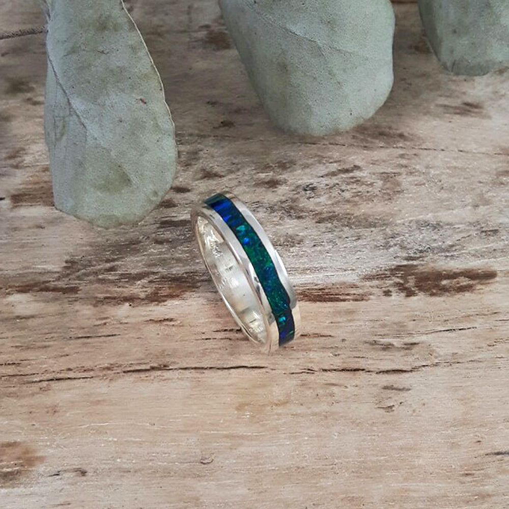 flinder-emerald-oapl-ring-gift-for-may-birthdays