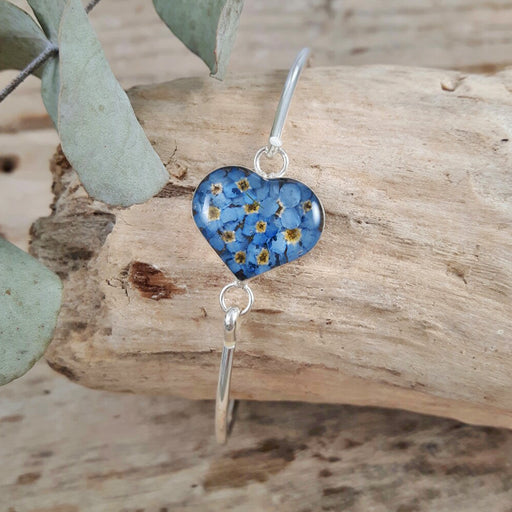 Flores Forget-Me-Not Heart Bangle