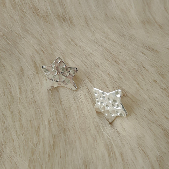 Foresta Star Hammered Stud earrings