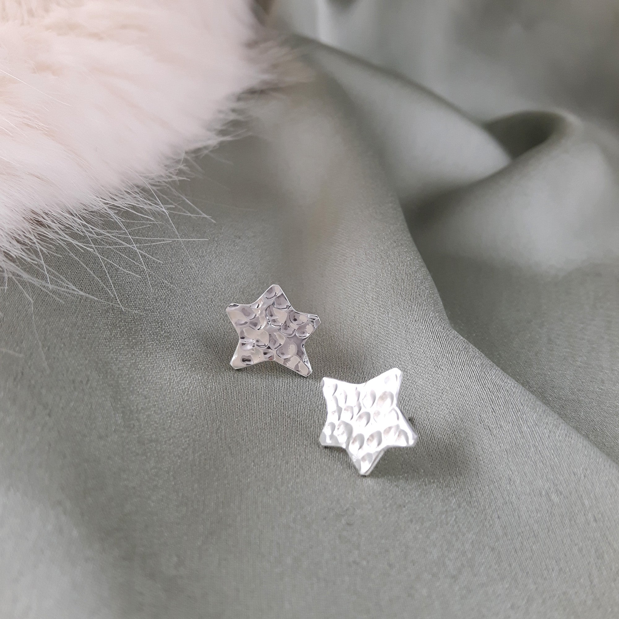 Foresta Star Hammered Stud earrings