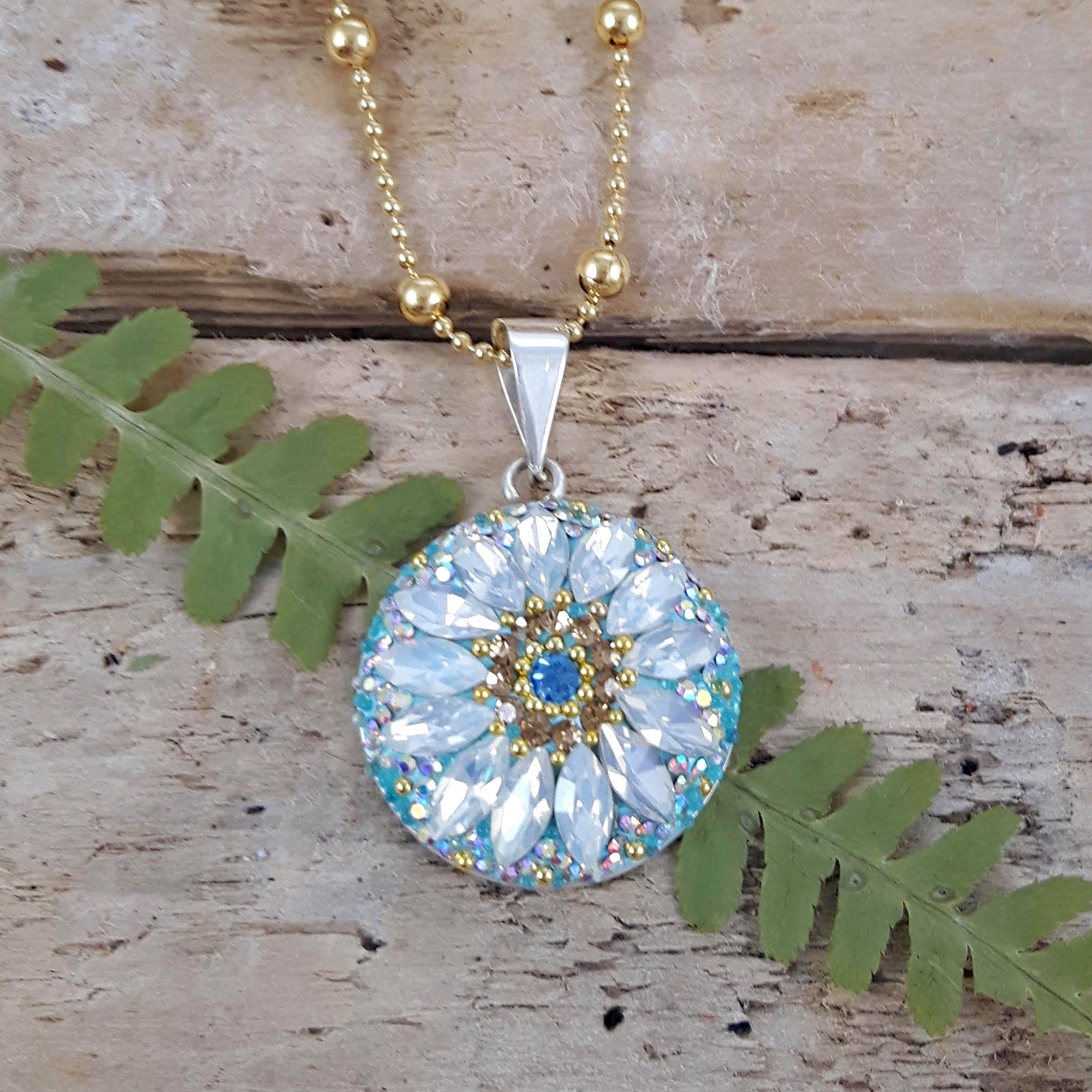 Allegra Flower Daisy Dream TQ  Disc Pendant