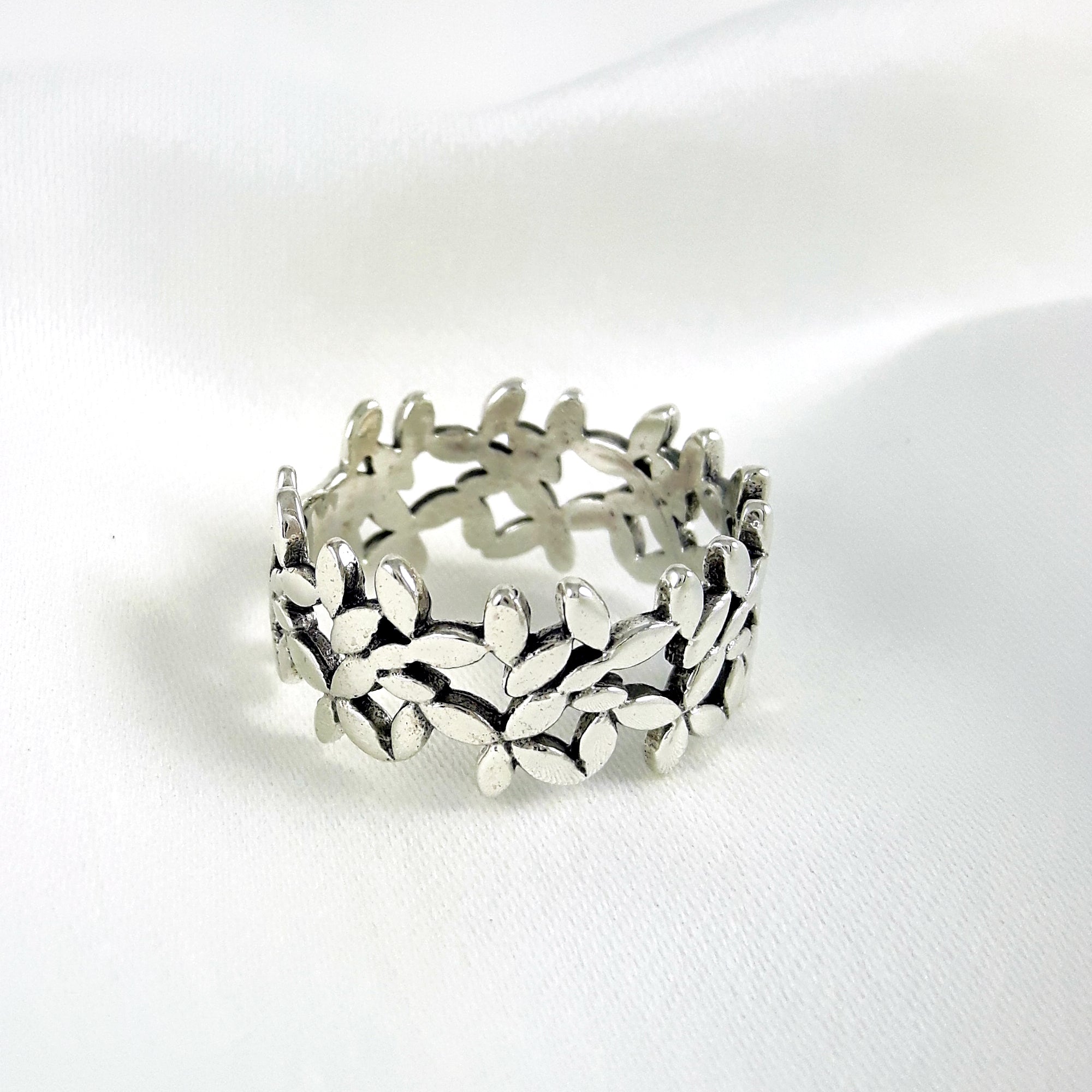Primavera Polished Ring