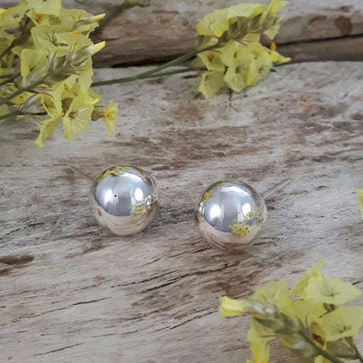 Pea Polished Large Stud Earrings