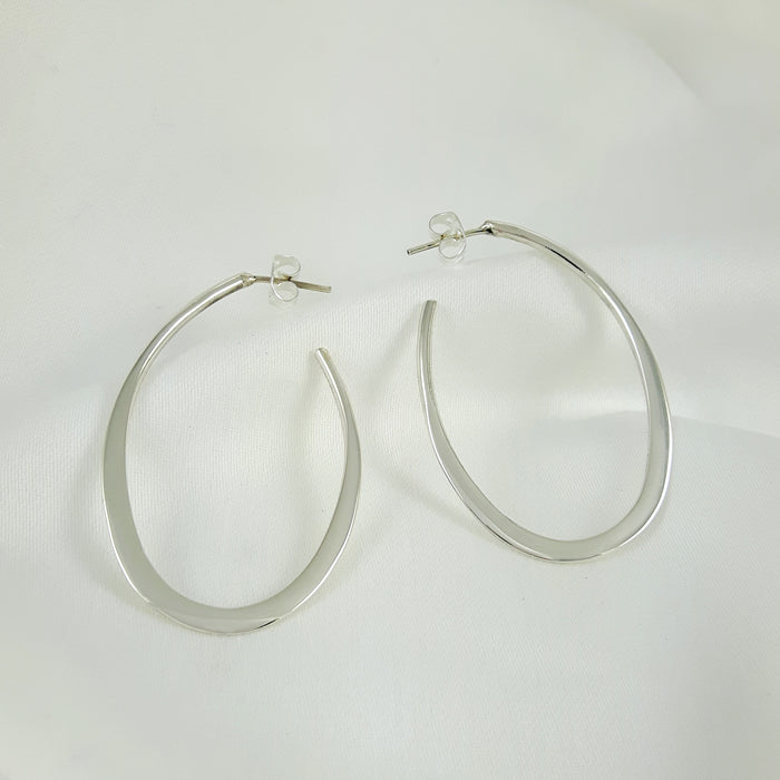 Toro Oval 4cm Hoop Earrings